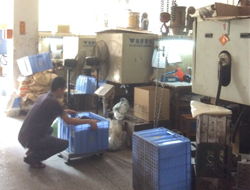 東莞石碣隆鳳塑膠制品廠 專注塑膠產品開發與注塑加工，賦能塑膠家具與包裝產業